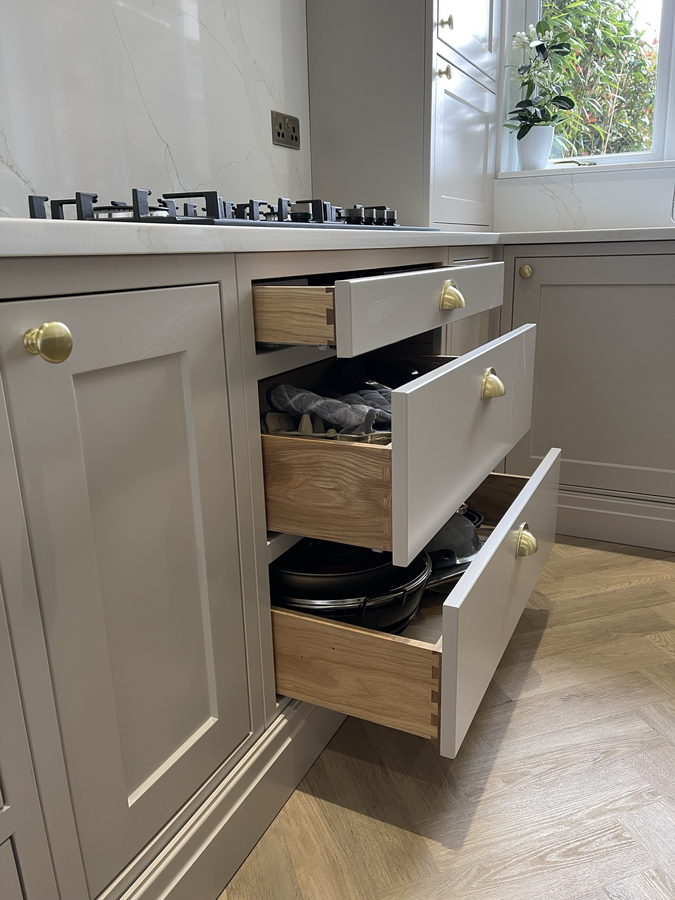 Solid oak drawer boxes, dovetailed, on soft-close runners